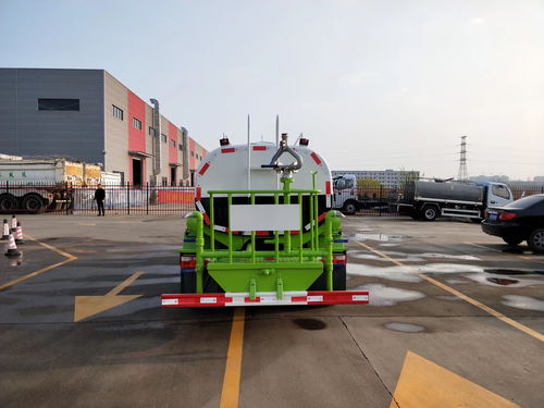 新疆10噸灑水車圖片